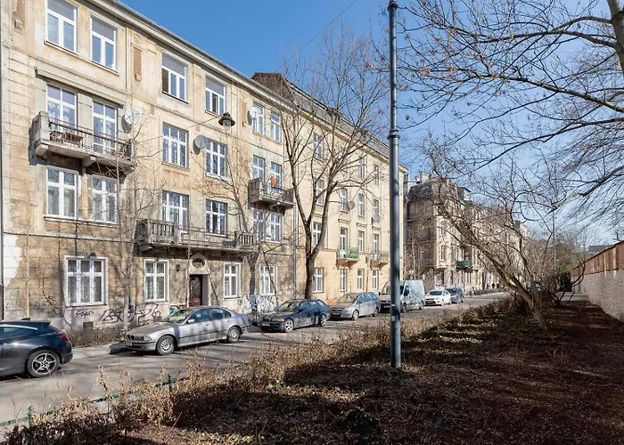 Apartment With Balcony - Paulinska 8 Street